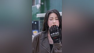 哥幾個又來看美女了啊，上頭了上頭了~
