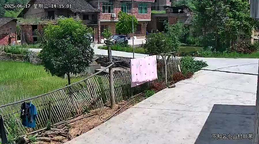不知名小山村日常（低画质直播间）