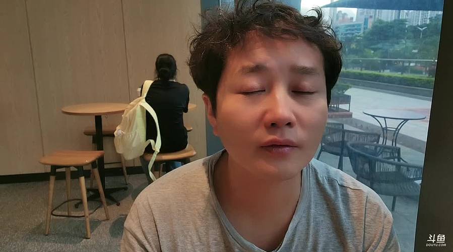 【吃螺蛳粉】
