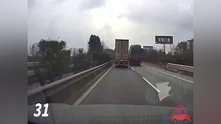 车祸现场——都是贪快惹的祸
