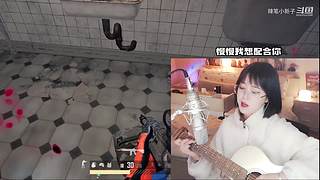 【露脸】第一天会弹吉他的重庆妹儿
