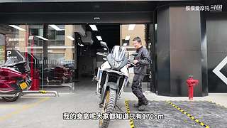 摸摸爱摩托的直播间