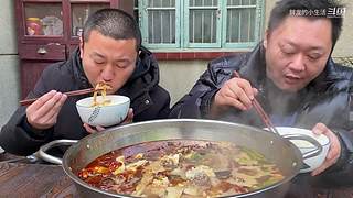 全网最嚣张吃法 隔着屏幕流口水