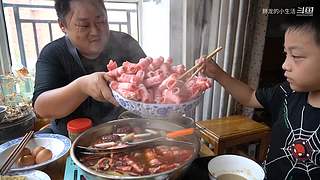 全网最嚣张吃法 隔着屏幕流口水