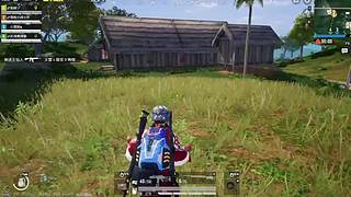 用冲锋枪打巷战，灵活走位超下饭