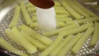 与光料理的直播间