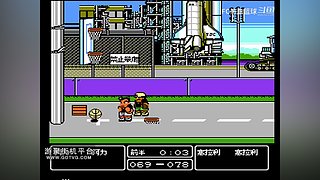 打球嘛，有点动作是正常的