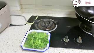 在户外做牛做马