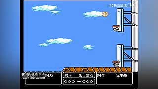 打球嘛，有点动作是正常的