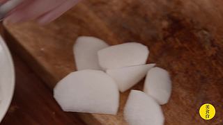 美食台：美国鸡肉名菜左宗棠鸡