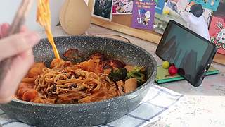 中二少女十七的直播间