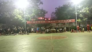 组队打不过专业车队，单排遇不到传球队友