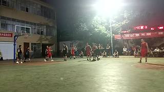 组队打不过专业车队，单排遇不到传球队友