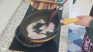 乡下斌的陪伴。