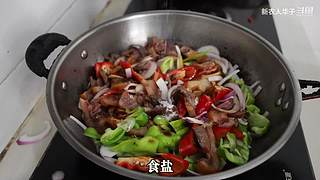 华子的超赞手抓牛排，来看看！