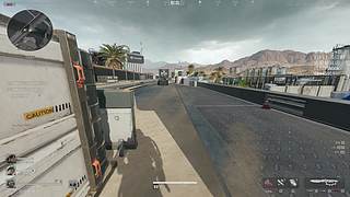 枪口只用轻语 护航只护美女