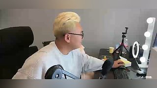 小喵干脆面的直播间