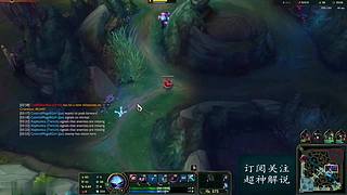 站在峡谷之巅的男人