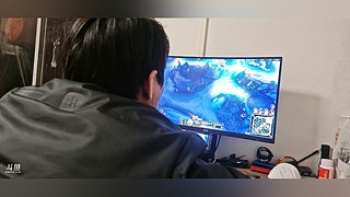 卸了又下了回，没办法 电脑不行了 除了