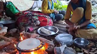 下大暴雪的尼泊尔乡村，