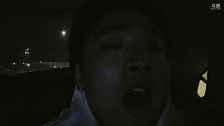 户外，接朝朝去了