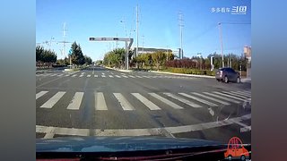 车祸现场——都是贪快惹的祸