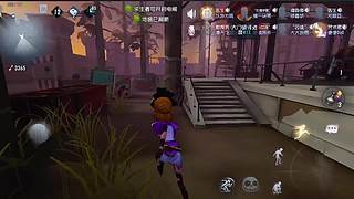 搞笑名场面：园丁拆椅被抓