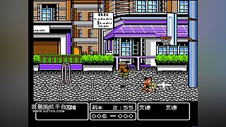 打球嘛，有点动作是正常的