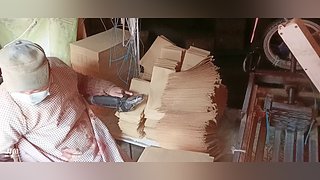 重度残疾，努力供小孩读书！