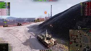 深夜开冲 装甲对决酣畅