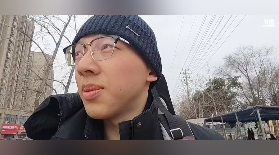 走不动了，边走边聊。