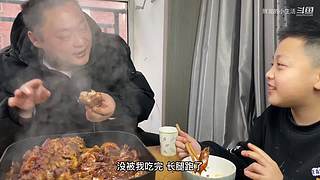 全网最嚣张吃法 隔着屏幕流口水