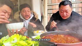 全网最嚣张吃法 隔着屏幕流口水