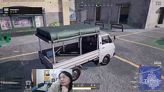 挑战吃鸡4把 墓前差2把