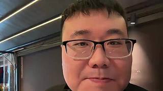 比赛结束了，和选手吃点