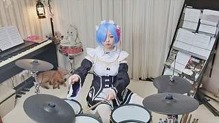 这里有一个摇滚萝莉