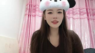 村里跳舞那个女孩