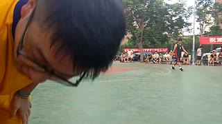 组队打不过专业车队，单排遇不到传球队友