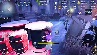 白沙街疯人院盲女绕墙躲屠