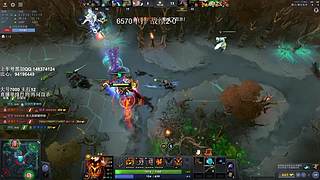 很用心打DOTA的妹子哦