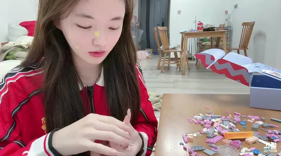 天道酬勤小哈尼