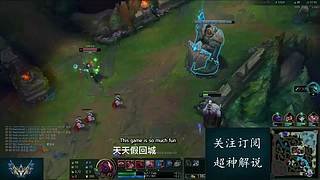 站在峡谷之巅的男人