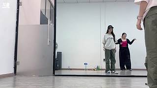 天道酬勤小哈尼