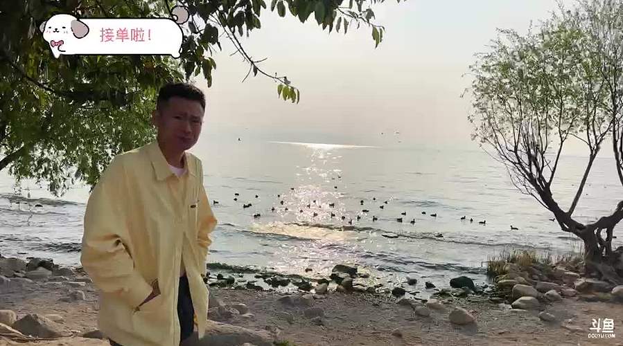 如果爱是一朵花，最好是方式是陪她盛开！