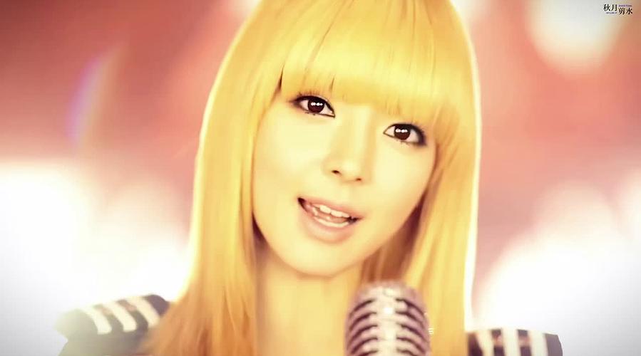 风又摇醒昨夜的梦