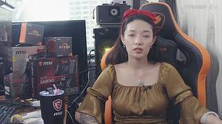 吃个泡菜嘛的直播间