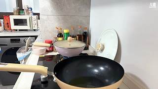 恭喜我亲爱的散漫哥升到总榜一！