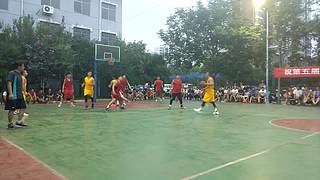 组队打不过专业车队，单排遇不到传球队友