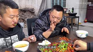 全网最嚣张吃法 隔着屏幕流口水