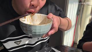 全网最嚣张吃法 隔着屏幕流口水